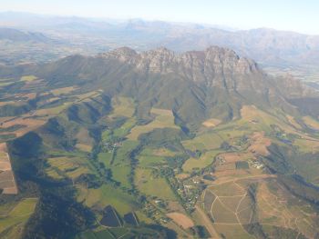 Blick vom Flugzeug auf die Kap-Region
