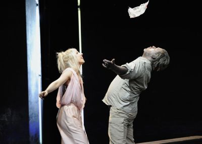 Sybille Weiser (Desdemona) und Michael Günther Bard (Othello)