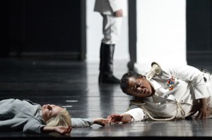 Susanne Serfling (Desdemona), Joel Montero (Otello) 