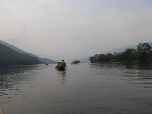 Auf dem See vor Pokhara