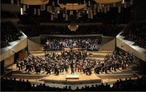 Das Deutsche Symphonie-Orchester Berlin mit Violinsolistin Janine Jansen in der Berliner Philharmonie
