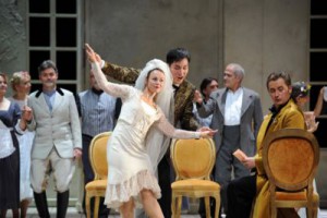 Susanne Serfling (Susanna), Kihwan Sim (Figaro), Chor, Oleksandr Prytolyuk (Graf Almaviva)